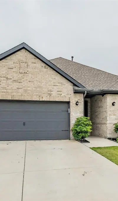601 Bethpage Drive, Red Oak TX 75154