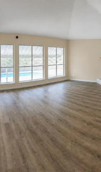 601 Parker Drive, Euless TX 76039 - Photo 4