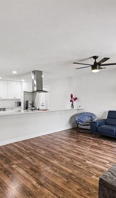 1702 Bristol Court N, Irving TX 75062 - Photo 5