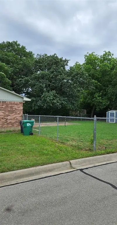 2017 Shawnee Street, Denton TX 76209 - Photo 3
