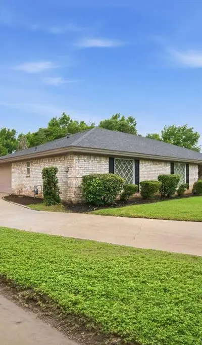 1705 Louella Court, Hurst TX 76054 - Photo 4
