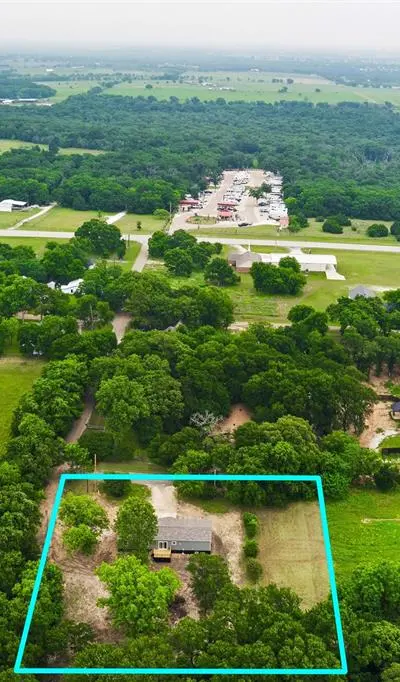 4600 Thompson Avenue, Grandview TX 76050 - Photo 2