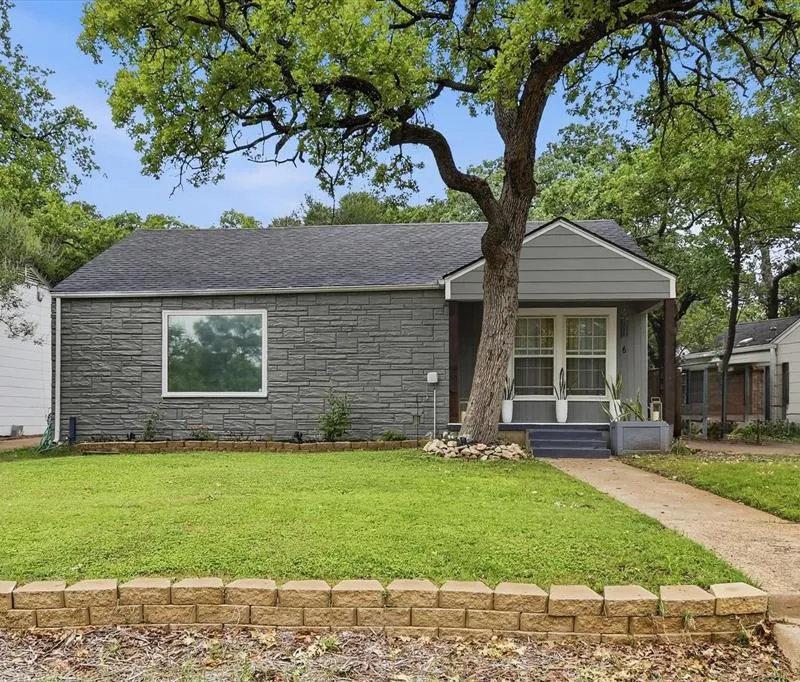 2125 Cardinal Lane, Fort Worth TX 76111