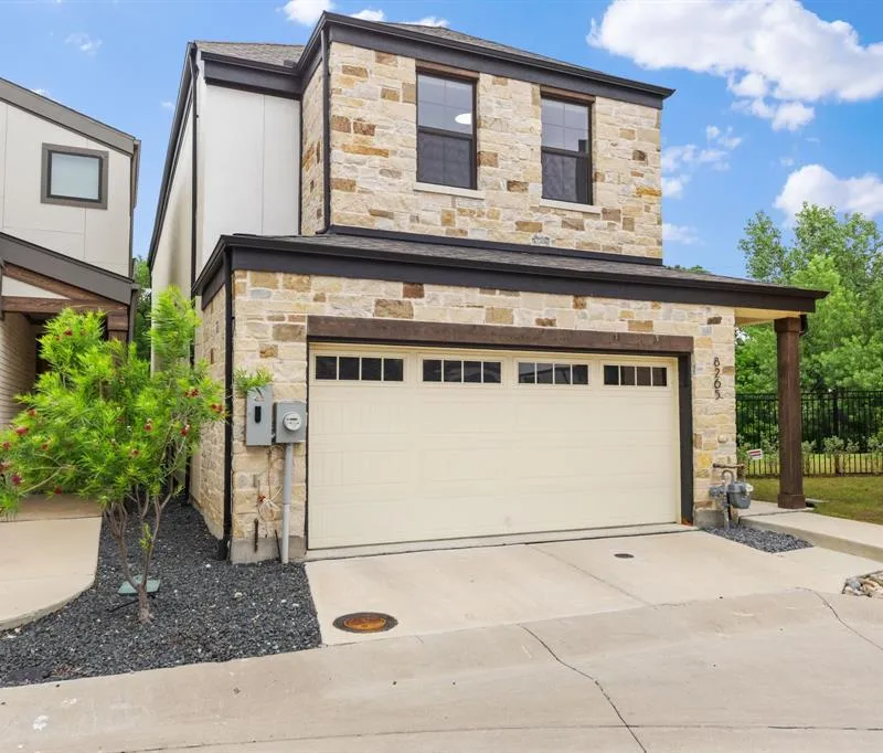 8265 Emsworth Drive, Dallas TX 75231