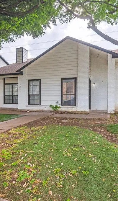 2326 Sherry Street, Arlington TX 76014 - Photo 2