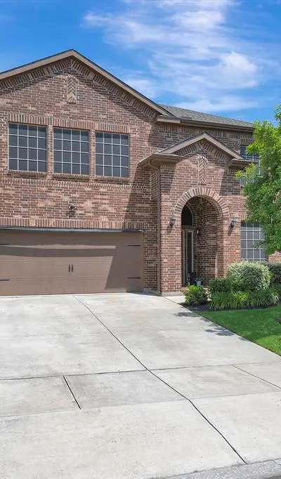 15716 Oak Pointe Drive, Fort Worth TX 76177