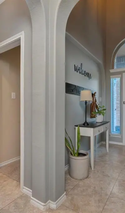 15716 Oak Pointe Drive, Fort Worth TX 76177 - Photo 4