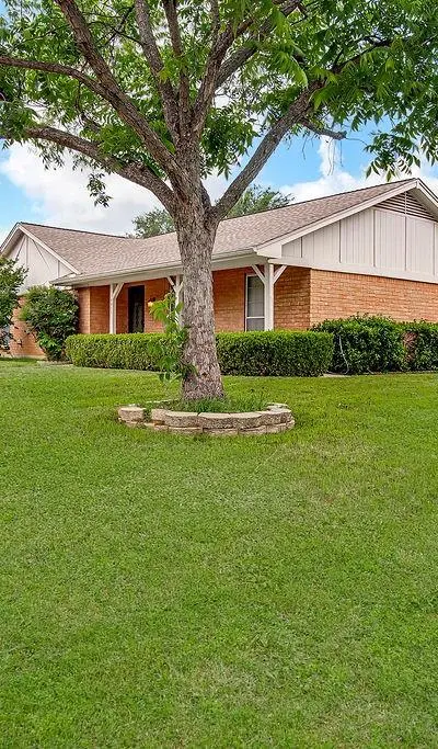 4053 Glenbrook Drive, Arlington TX 76015 - Photo 2