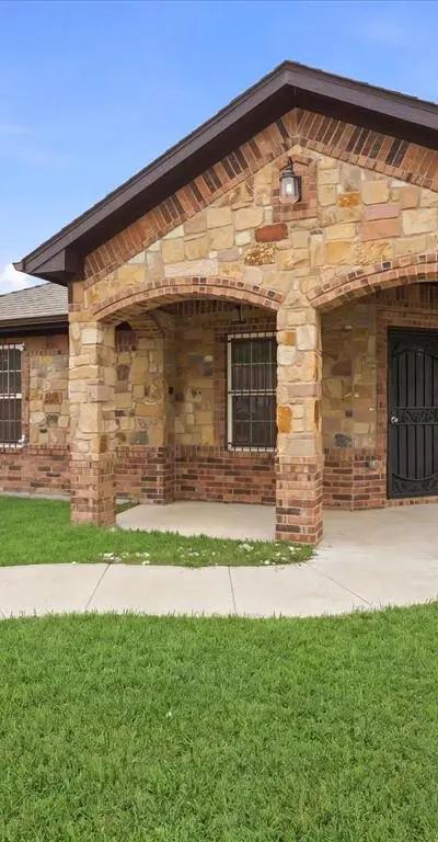 1400 Stewart Street, Fort Worth TX 76104 - Photo 3