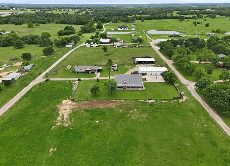421 County Road 3342, Paradise TX 76073