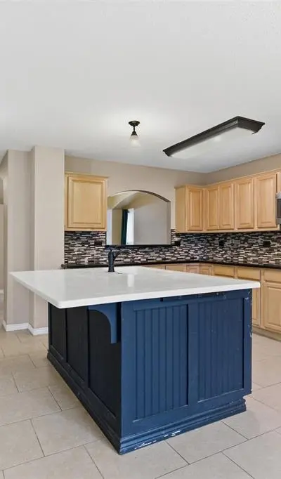 829 Elbe Drive, Arlington TX 76001 - Photo 4