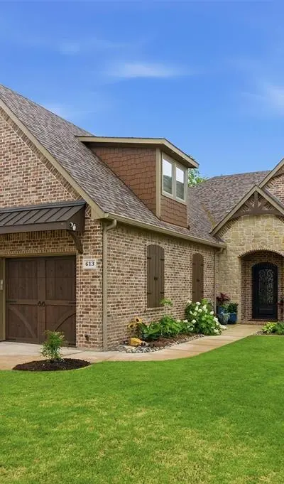 613 Kiowa Drive W, Lake Kiowa TX 76240