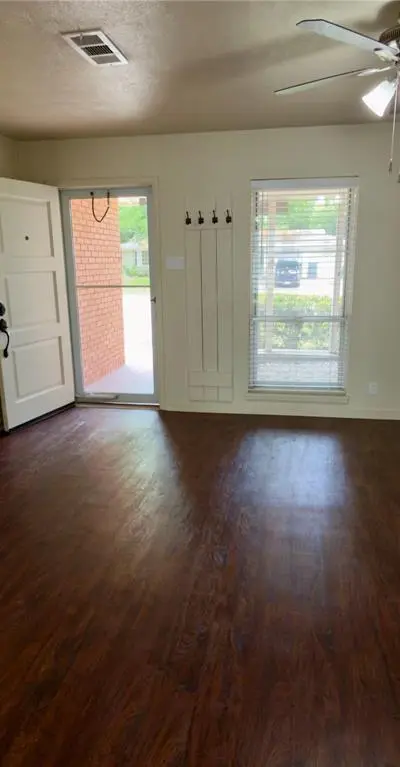 2008 Bradford Drive, Arlington TX 76010 - Photo 5