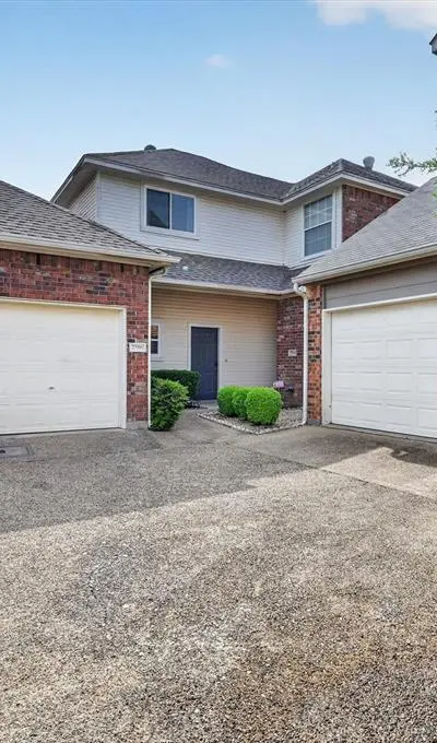 2506 Peargrove Circle, Arlington TX 76006 - Photo 3