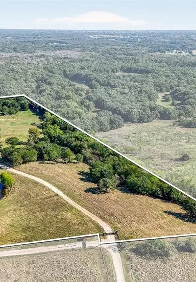 437 County Road 292, Collinsville TX 76233