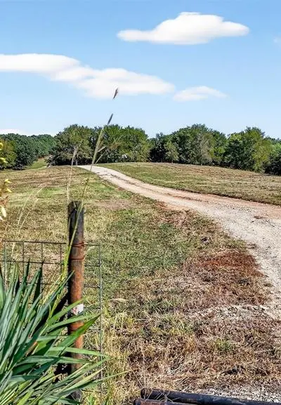 437 County Road 292, Collinsville TX 76233 - Photo 3