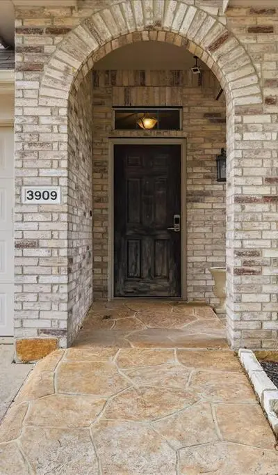 3909 Cliffside Drive, Denton TX 76208 - Photo 4