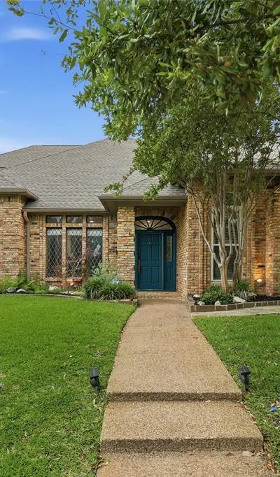 848 Birdsong, Bedford TX 76021