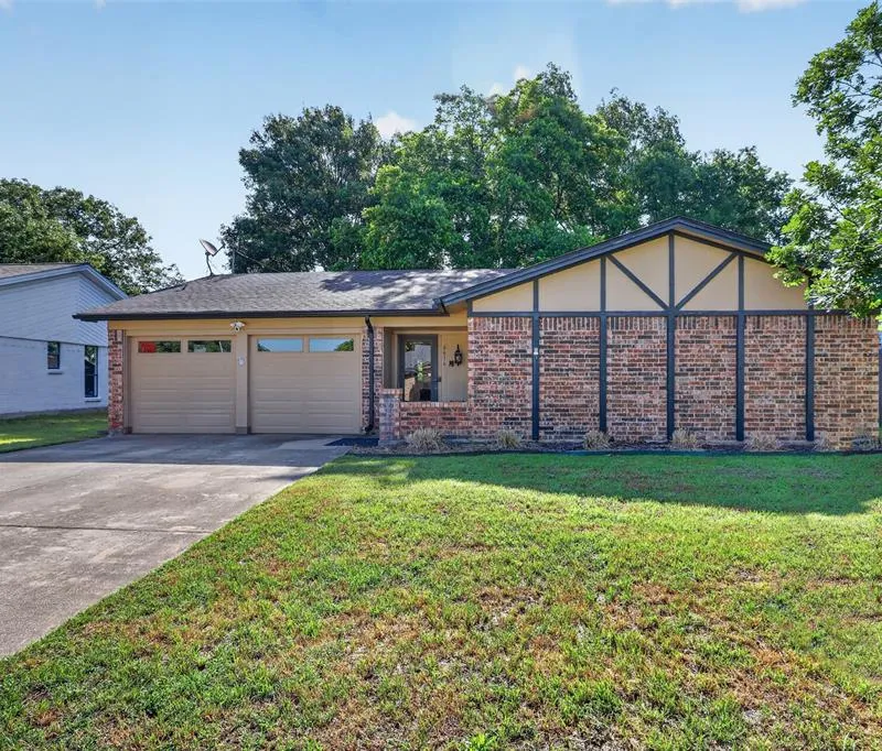 6616 Brookdale Drive, Watauga TX 76148