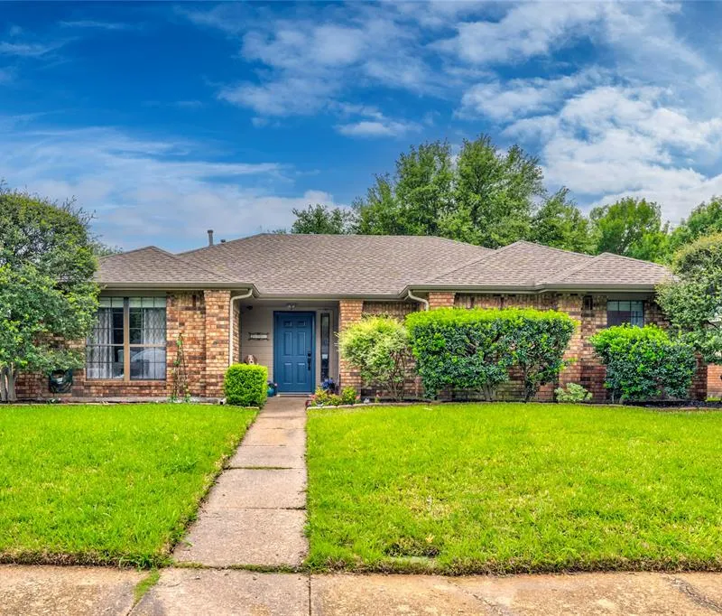 2002 Lansdown Drive, Carrollton TX 75010