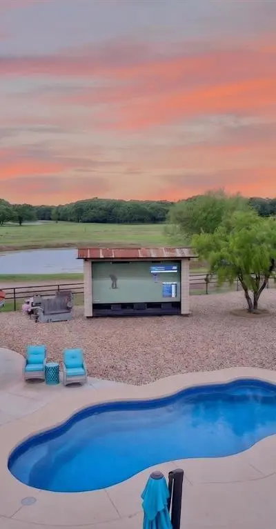 10315 County Road 2434, Poetry TX 75160 - Photo 2