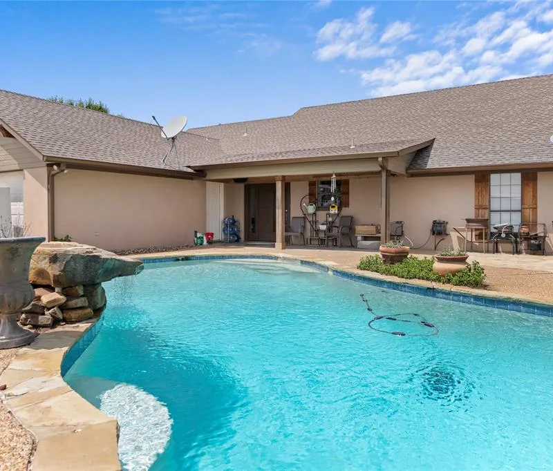 163 County Road 3106, Campbell TX 75422