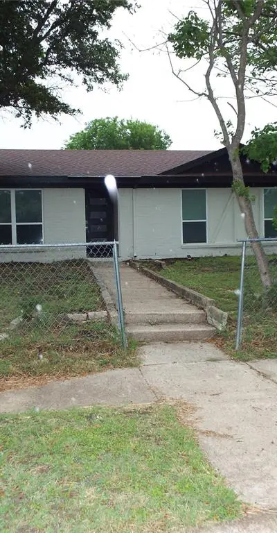 8949 Shorelark Drive, Dallas TX 75217