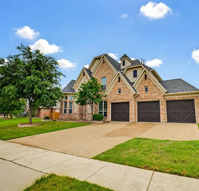 7315 Vienta Point, Grand Prairie TX 75054