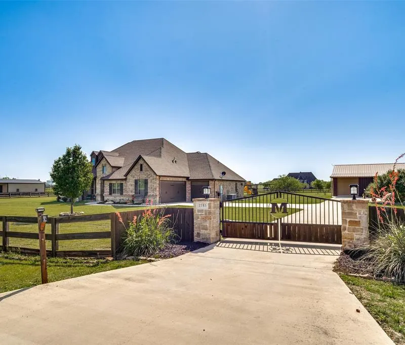 2785 George Owens Road, Ponder TX 76259