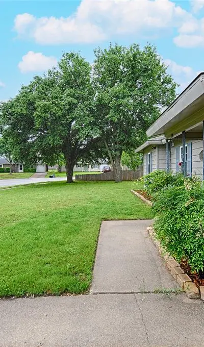 531 Himes Drive, Euless TX 76039 - Photo 4