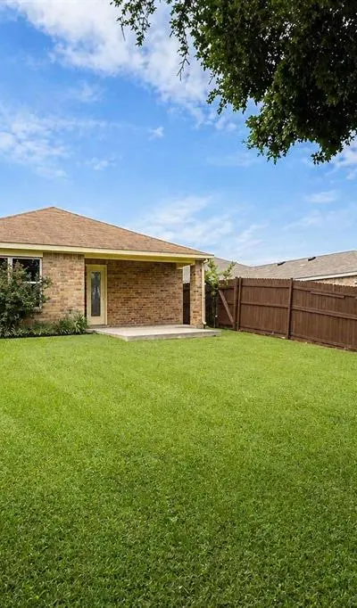 1103 Warrior Drive, Dallas TX 75253 - Photo 2