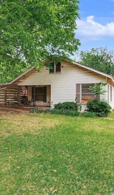 531 E Day Street, Denison TX 75021 - Photo 2