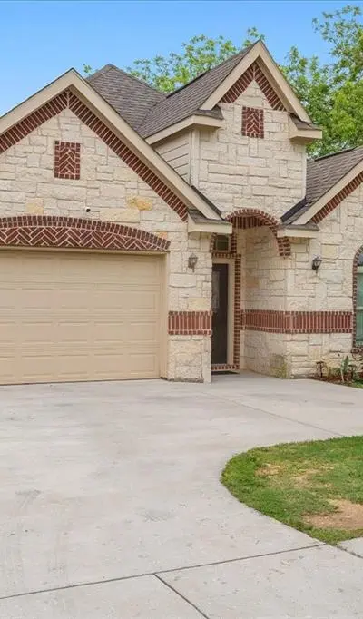 502 Ritchey Street, Gainesville TX 76240 - Photo 2