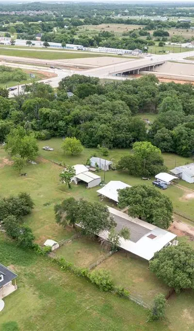 5716 Thousand Oaks Drive, Joshua TX 76058