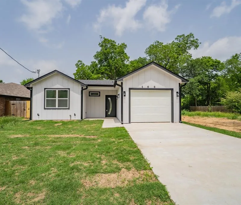 103 Ross Street W, Sulphur Springs TX 75482