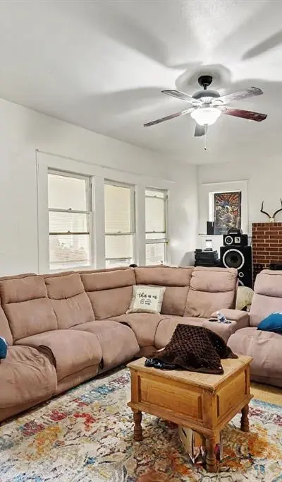 506 Woodard Avenue, Cleburne TX 76033 - Photo 2