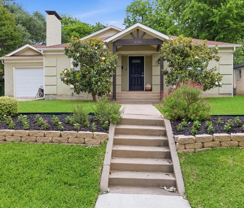 2725 Ryan Place Drive, Fort Worth TX 76110