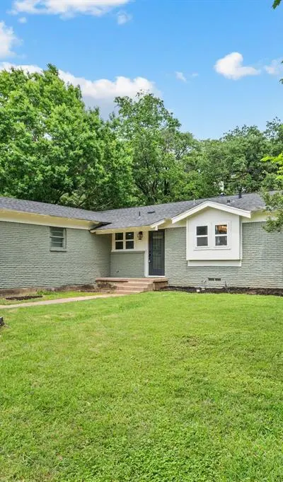 1307 Ravenwood Drive, Arlington TX 76013 - Photo 3