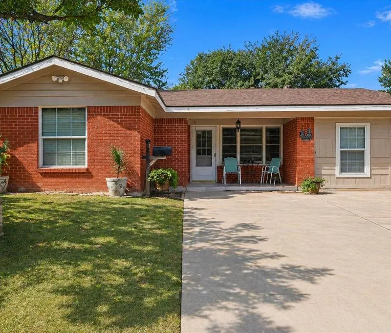 3404 Livingston Avenue, Fort Worth TX 76110