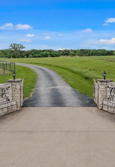 552 Vz County Road 2142, Wills Point TX 75169