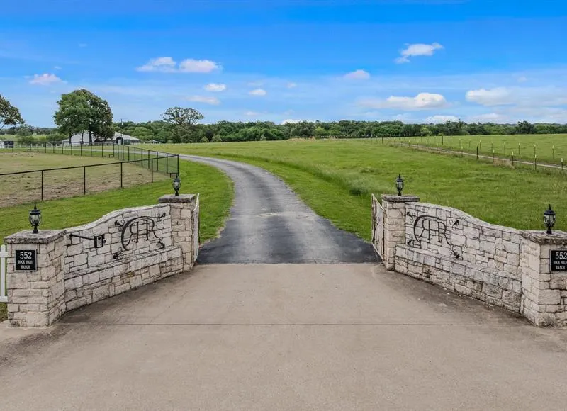 552 Vz County Road 2142, Wills Point TX 75169