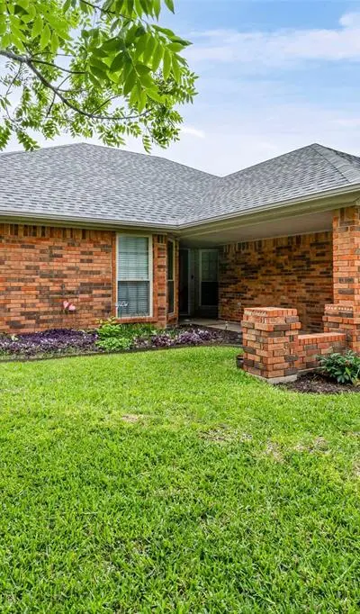 7408 Sean Drive, North Richland Hills TX 76182