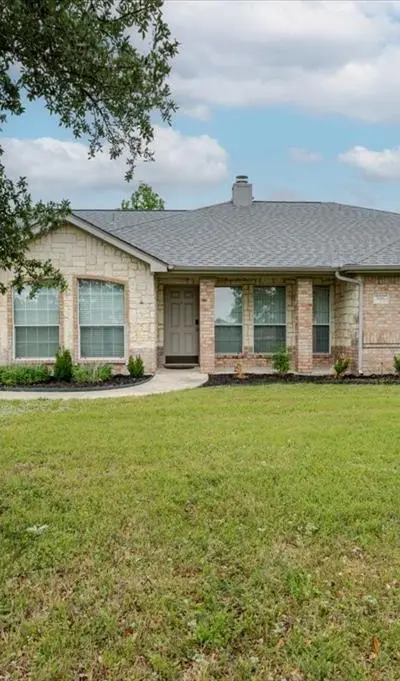 306 N Rolling Plains Drive, Rhome TX 76078 - Photo 3