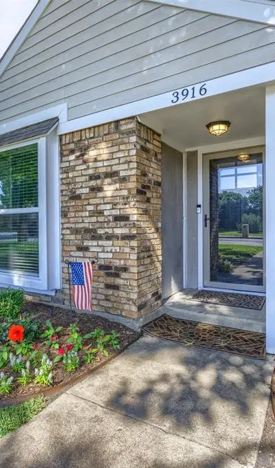 3916 Spring Hollow Drive, Carrollton TX 75007 - Photo 4