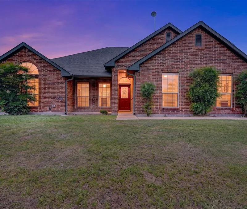 2828 Bennett Road, Howe TX 75459