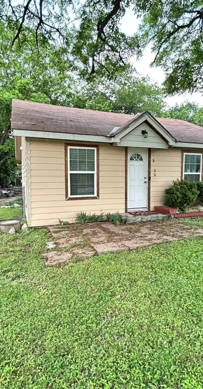 2132 N Sylvania Avenue, Fort Worth TX 76111