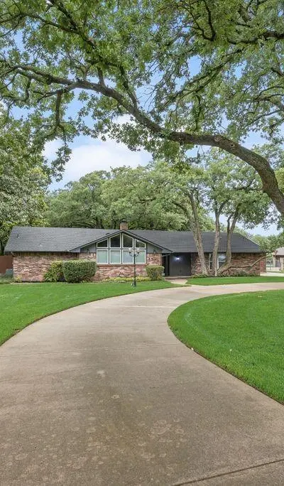 4500 Hacienda Drive, Arlington TX 76017 - Photo 4