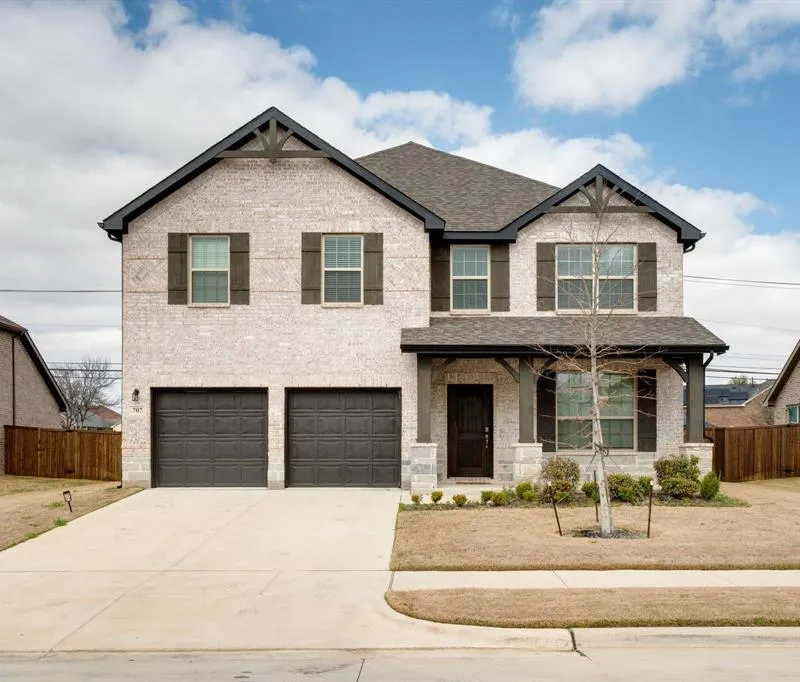 707 Ranchvale Court, Arlington TX 76002