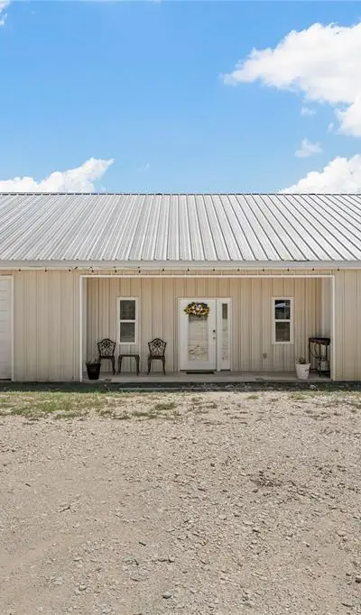 1571 Highland Parkway, China Spring TX 76633 - Photo 2