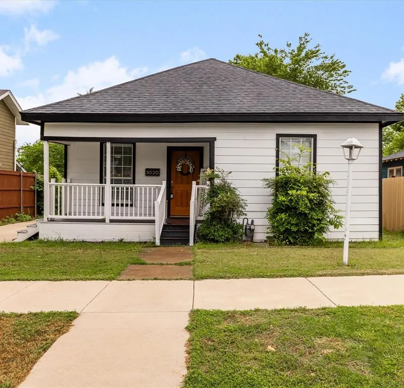 3020 Purington Avenue, Fort Worth TX 76103